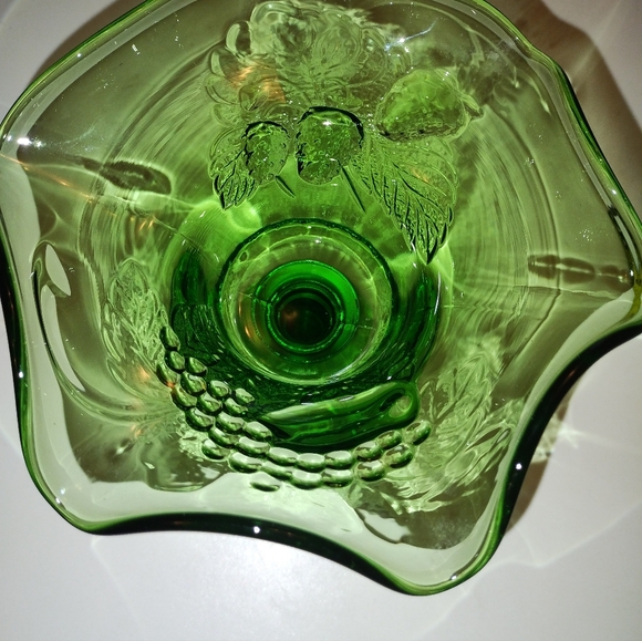 VINTAGE L G WRIGHT DEPRESSION GLASS GREEN STRAWBERRY AND CURRANTS COMPOTE - Picture 4 of 8